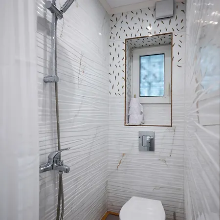 Bright Bohemian Studio With Prime Location
